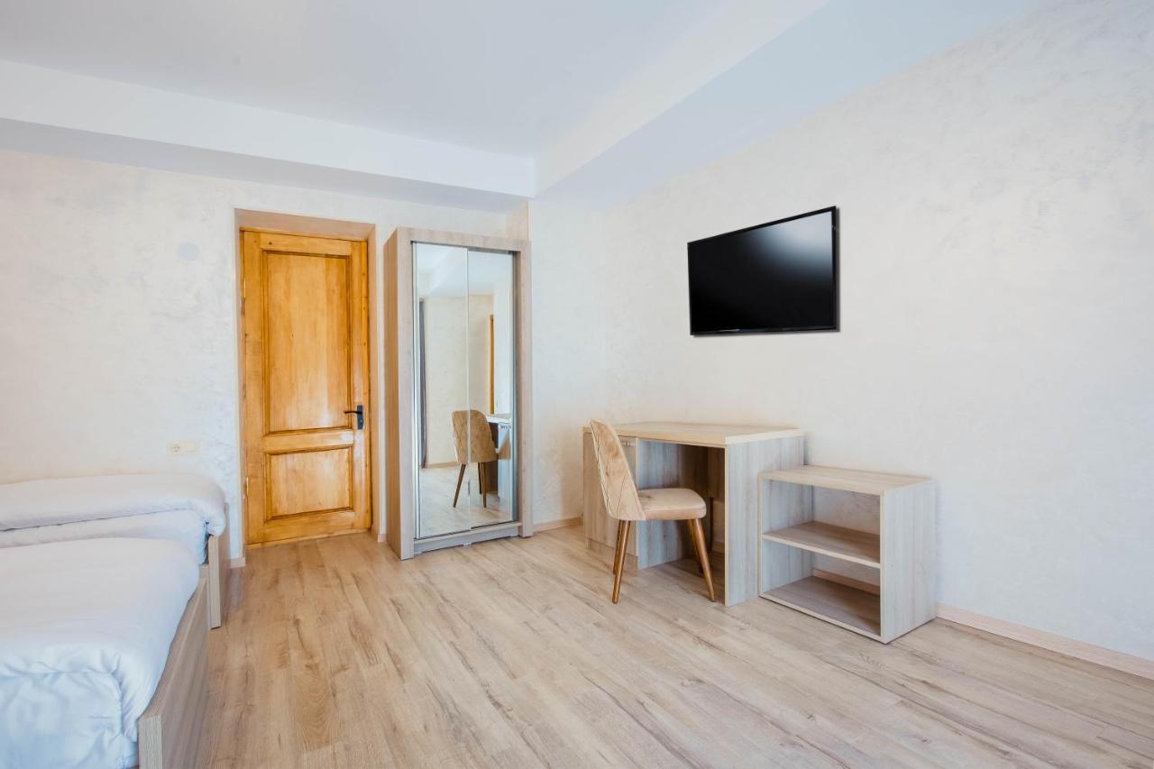 Hotel Mestia Inn Kültér fotó